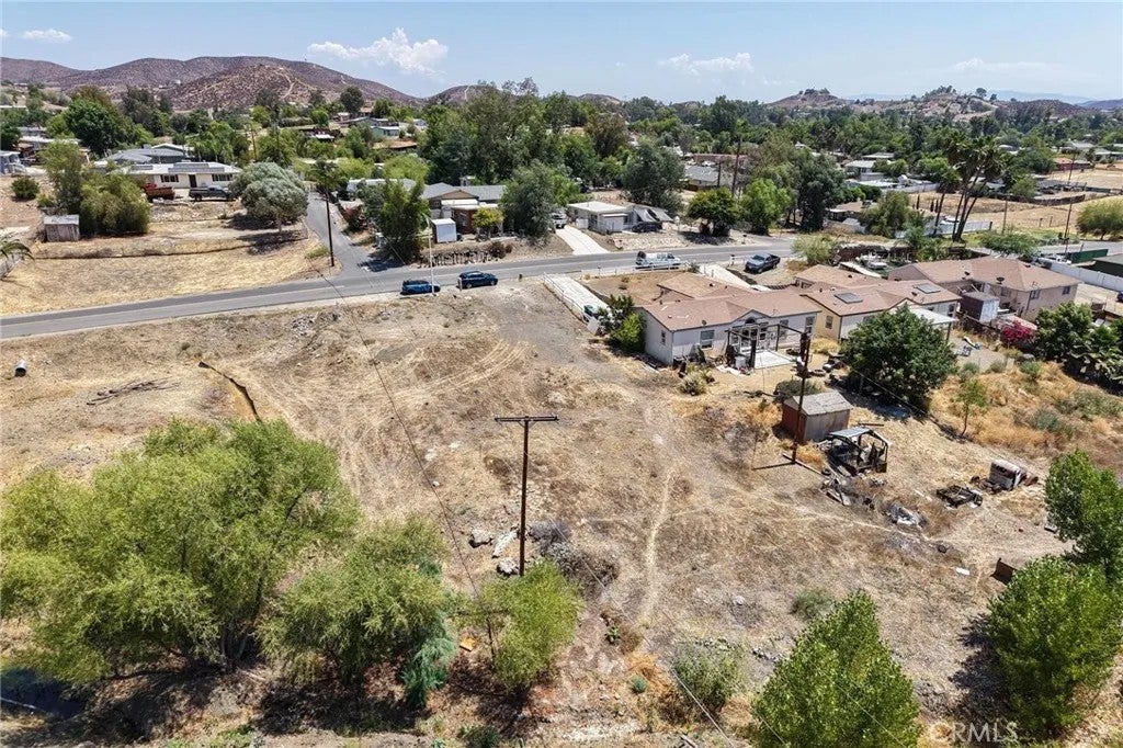28415 Mountain View