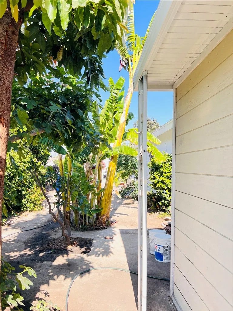 279 N 11th