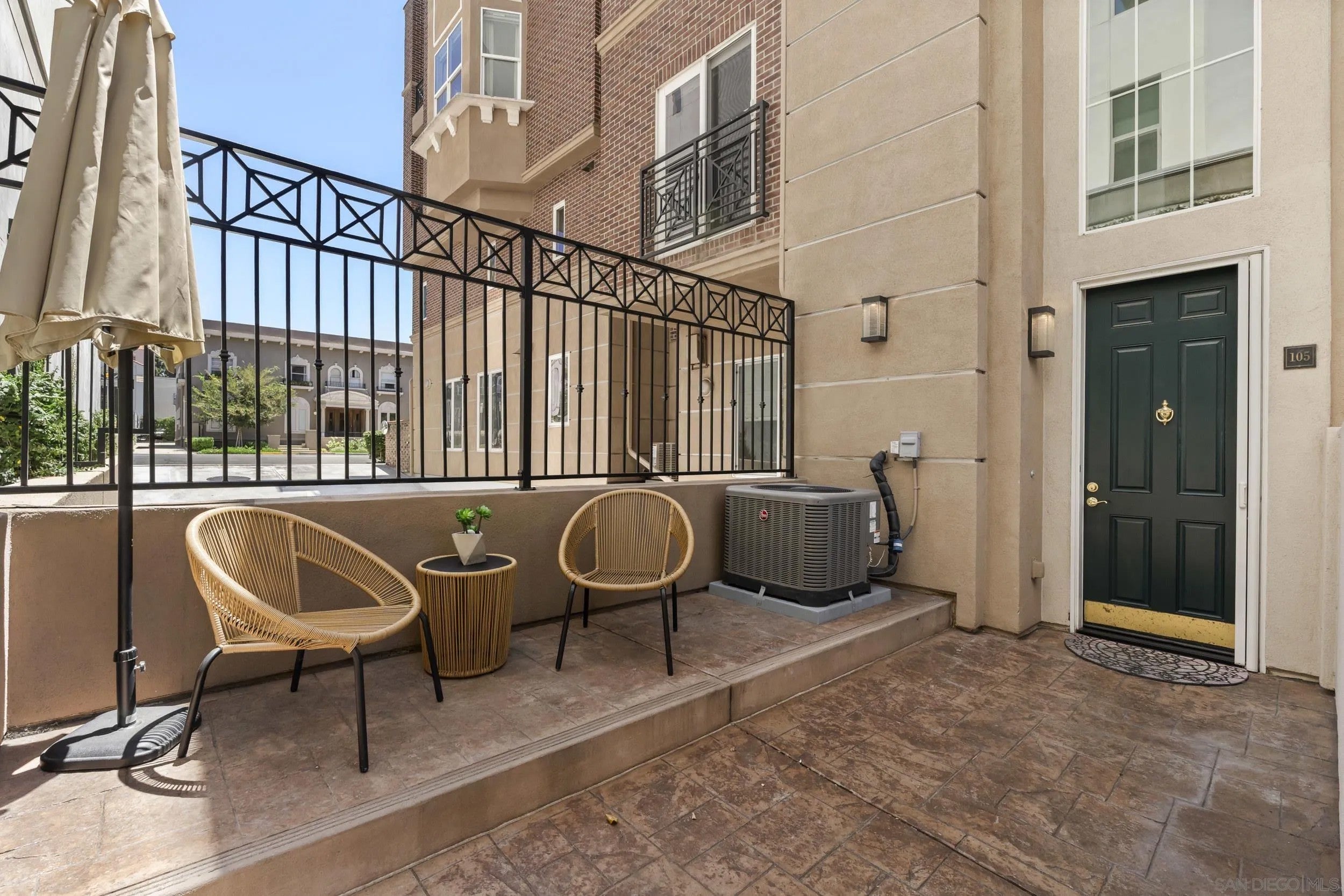 350 Nutmeg St 105