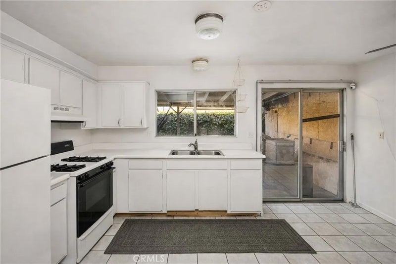 2171 Pomona
