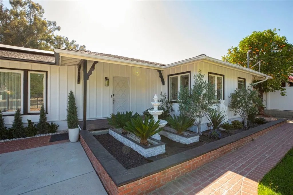 10431 Johanna Street