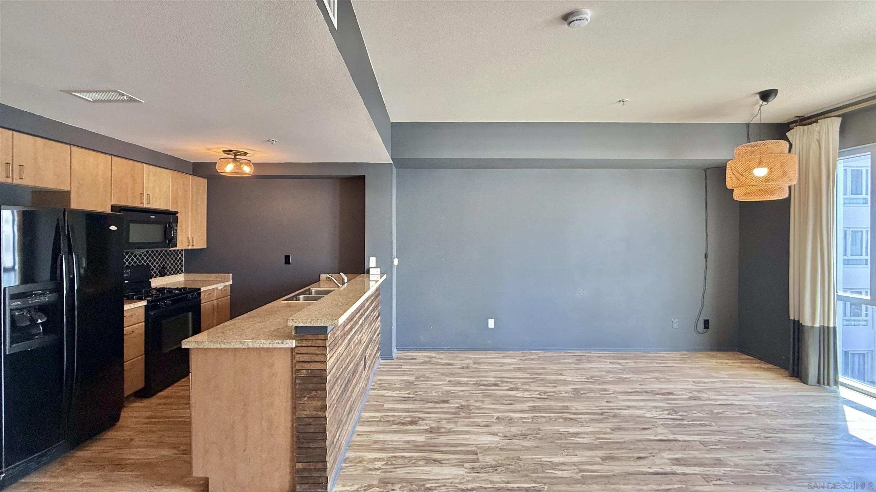 445 Island Ave 504