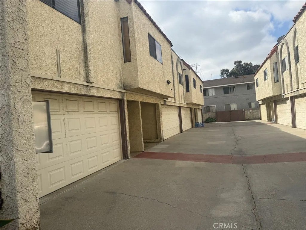 8634 Park 3