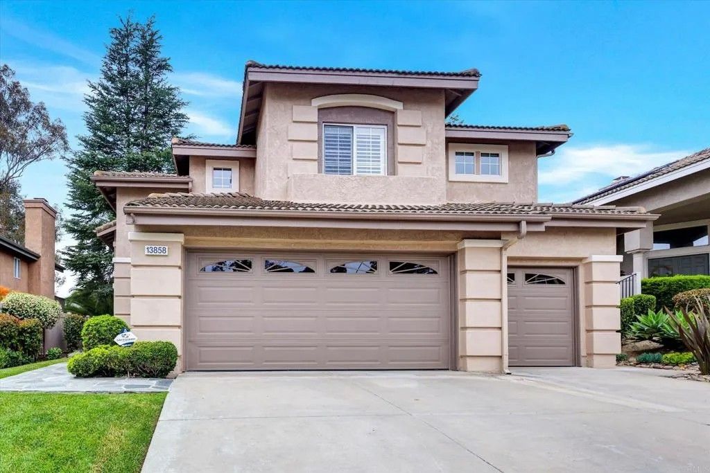 Photo of 13858 Esprit Avenue, San Diego, CA 92128 (MLS # NDP2604322)