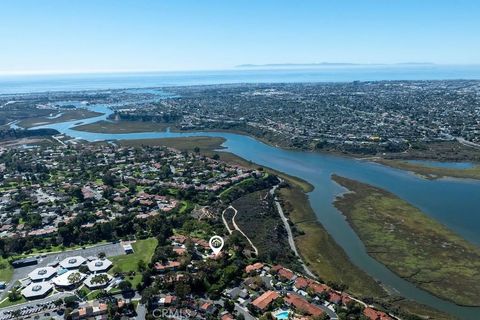 Tiny photo for 338 Vista Madera, Newport Beach, CA 92660 (MLS # OC25252436)