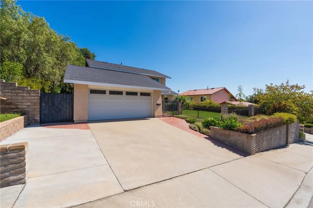 1215 W Bloomwood Road