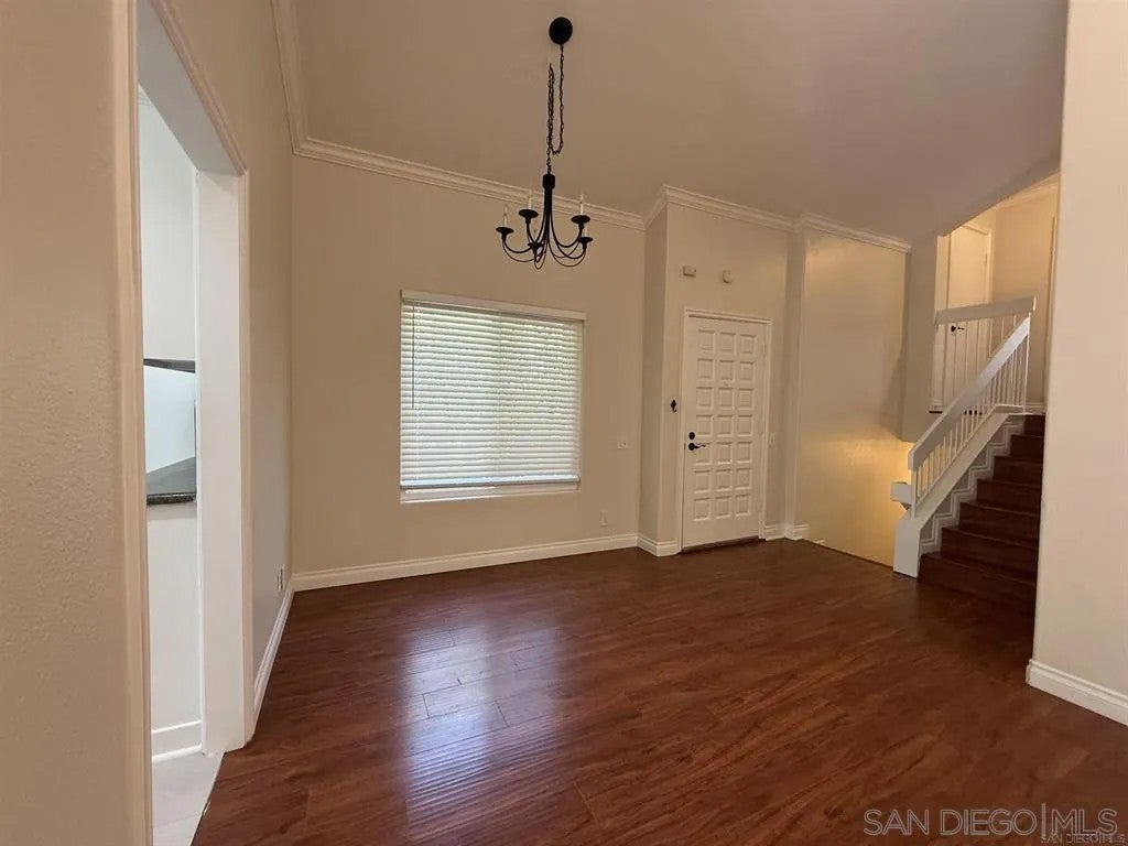 3253 Caminito Eastbluff 30