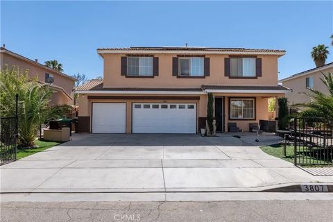 Photo of 3807 Seattle St, Hemet, CA 92545 (MLS # IG26052898)