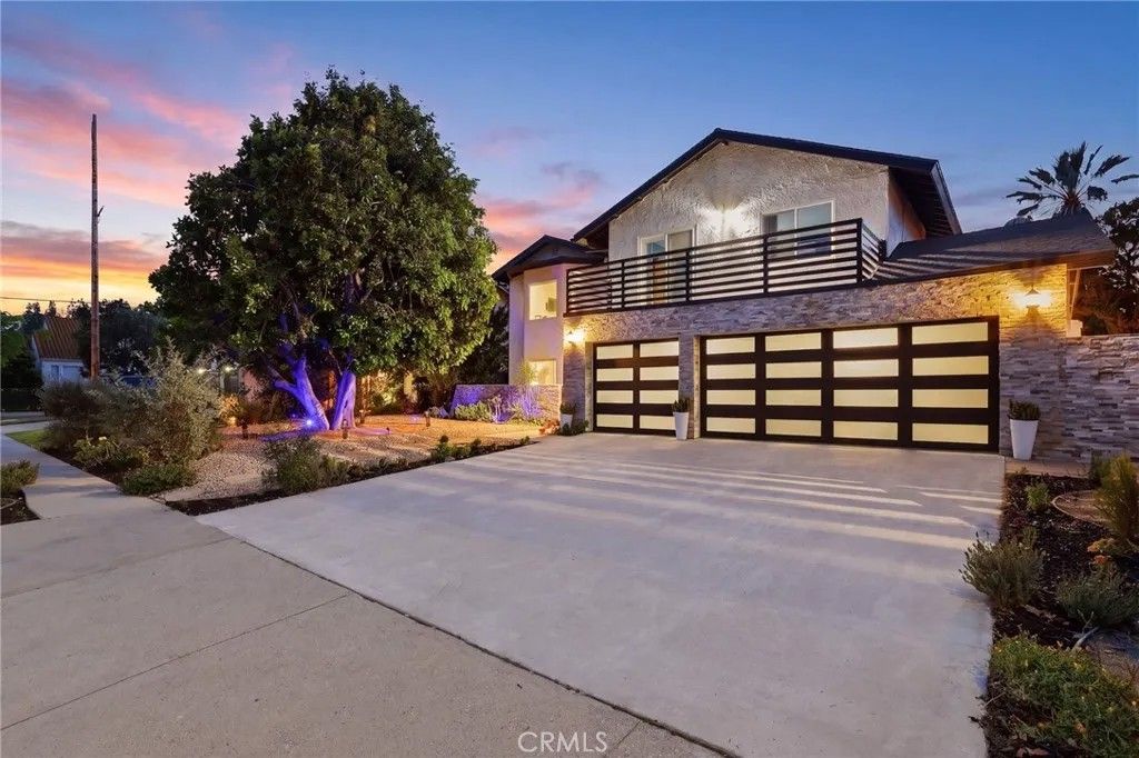 Photo of 7505 Bobbyboyar Avenue, West Hills, CA 91304 (MLS # SR26074561)
