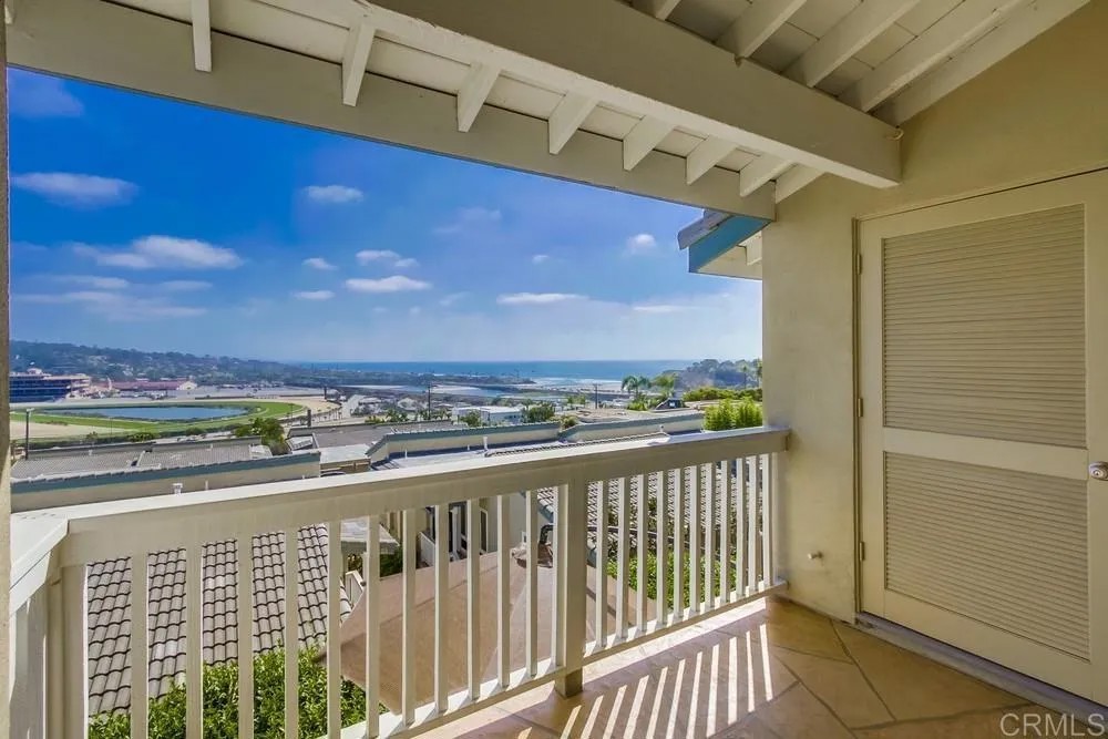 823 Sea Turf Circle