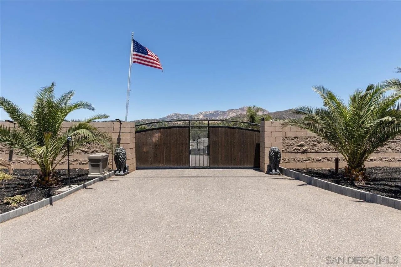 15786 Olde Highway 80
