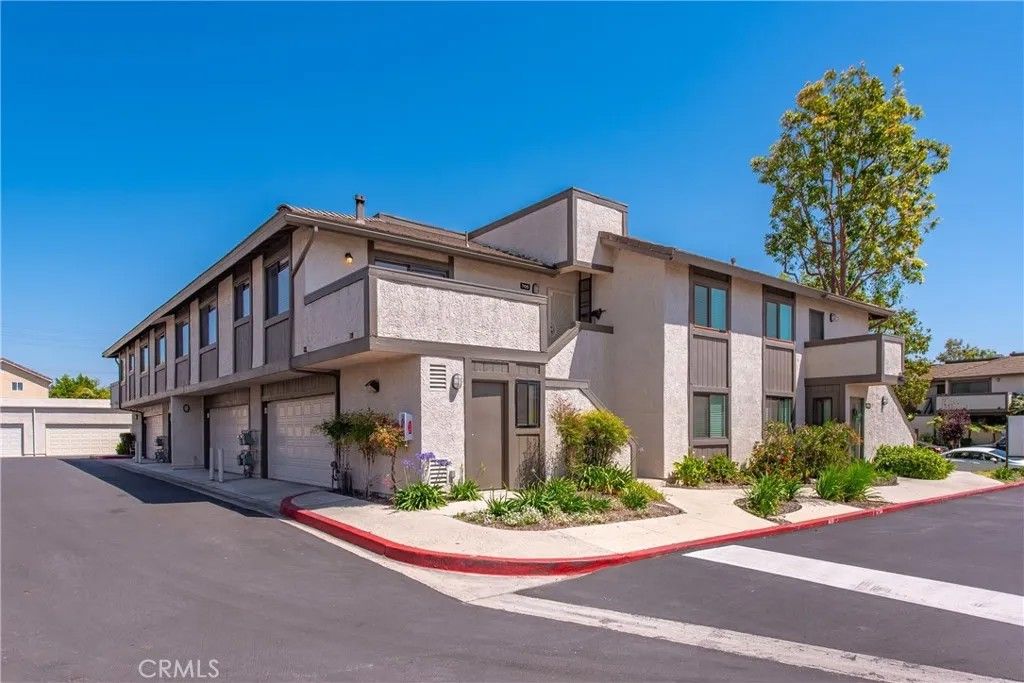 Photo of 151 Majestic Court #705, Moorpark, CA 93021 (MLS # SR26094330)