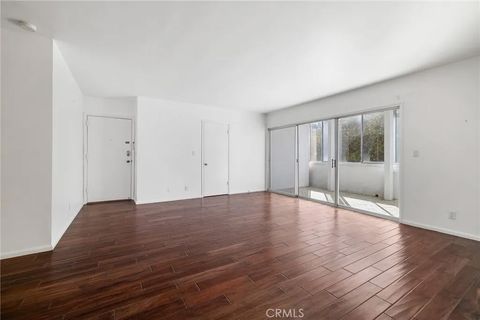 Tiny photo for 1101 Lincoln Boulevard #1A, Santa Monica, CA 90403 (MLS # SR25253914)