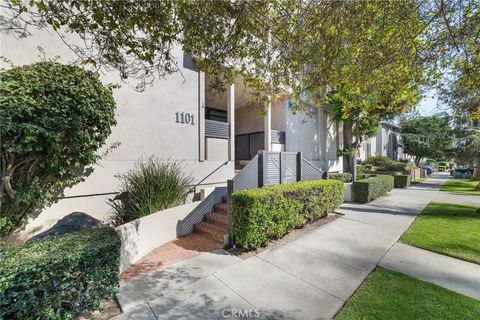 Tiny photo for 1101 Lincoln Boulevard #1A, Santa Monica, CA 90403 (MLS # SR25253914)