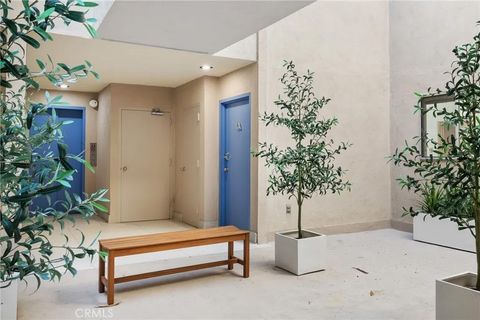 Tiny photo for 1101 Lincoln Boulevard #1A, Santa Monica, CA 90403 (MLS # SR25253914)