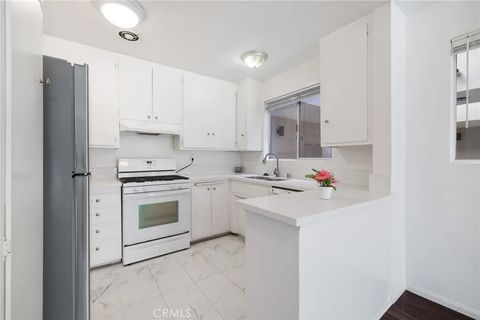 Tiny photo for 1101 Lincoln Boulevard #1A, Santa Monica, CA 90403 (MLS # SR25253914)