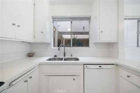 Tiny photo for 1101 Lincoln Boulevard #1A, Santa Monica, CA 90403 (MLS # SR25253914)