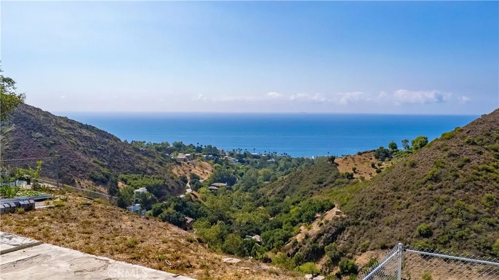 5767 latigo canyon