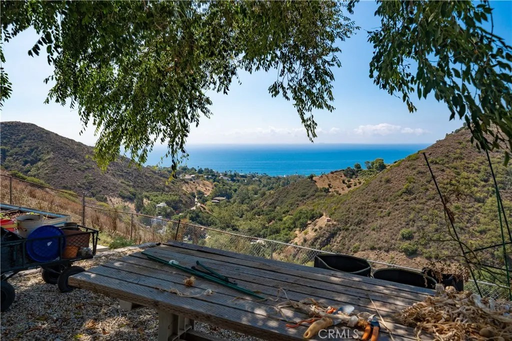 5767 latigo canyon