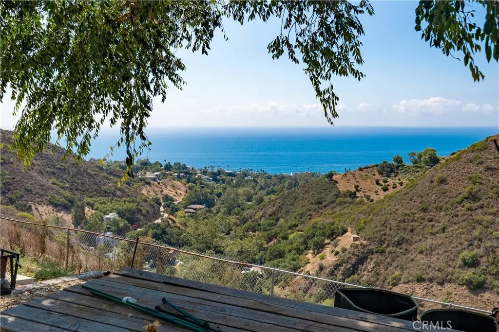 5767 latigo canyon