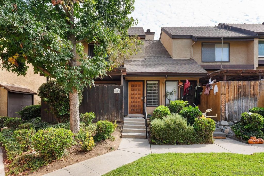 Photo of 1673 Stone Edge Cir, El Cajon, CA 92021 (MLS # 260007651)