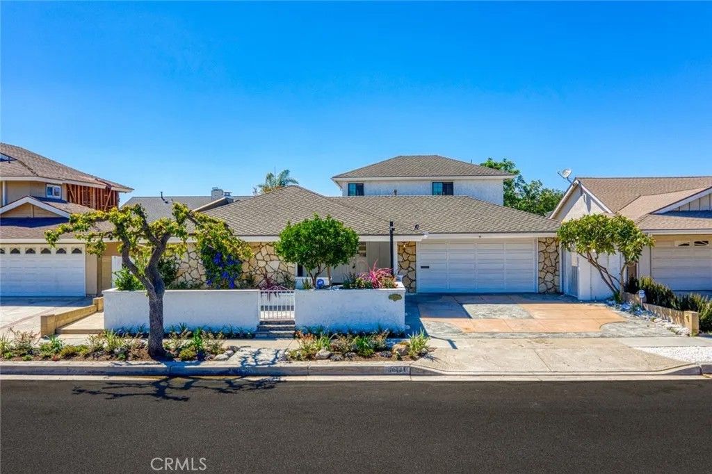 Photo of 16401 Serenade Lane, Huntington Beach, CA 92647 (MLS # OC25271908)