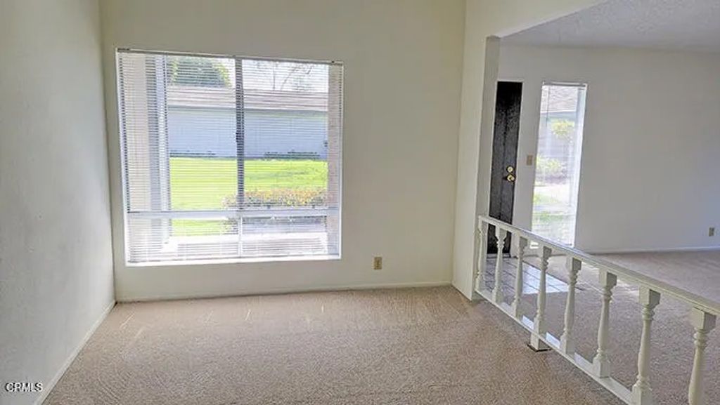 Photo of 643 Holly Avenue, Oxnard, CA 93036 (MLS # V1-32827)