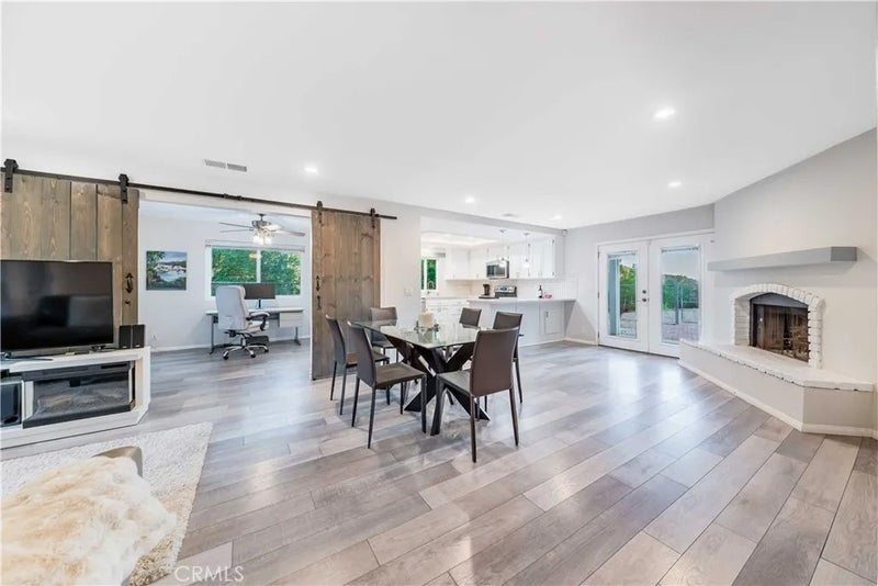 45251 La Cruz Dr