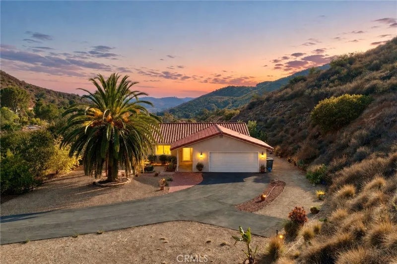 45251 La Cruz Dr