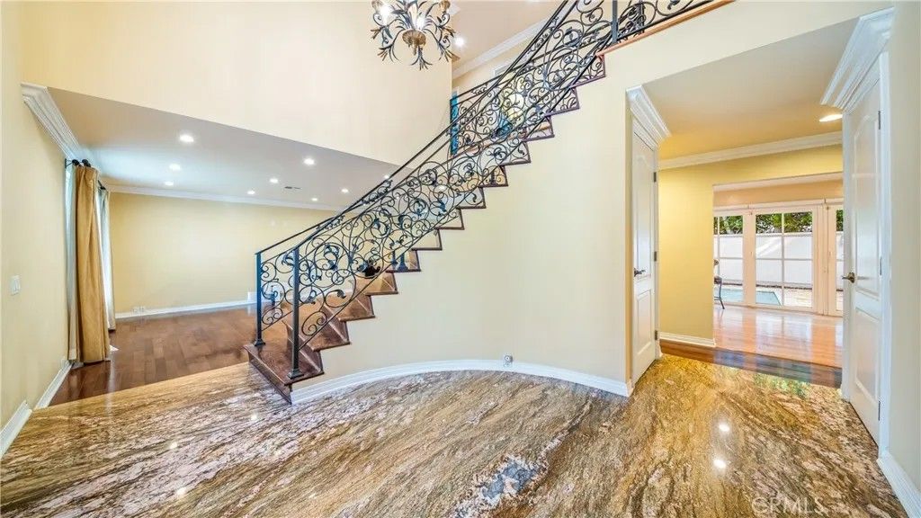 Photo of 6772 Randiwood Ln, West Hills, CA 91307 (MLS # SR25269606)