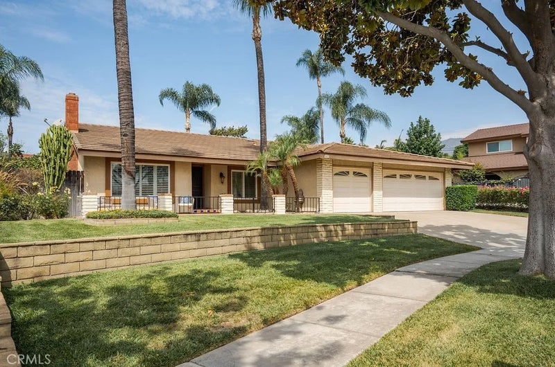 1837 Balboa Way