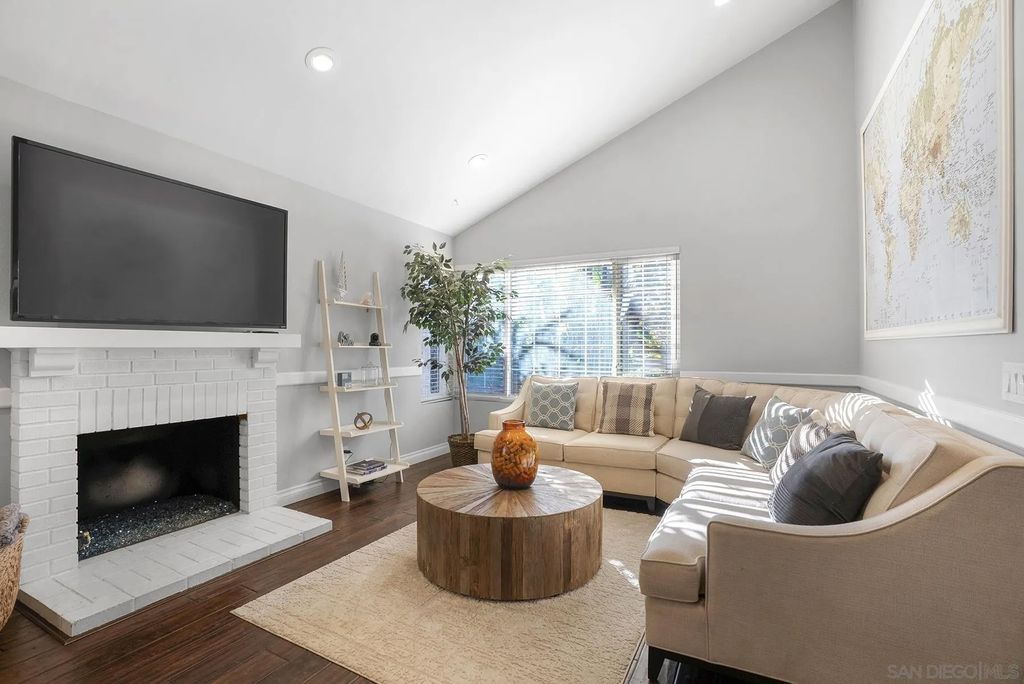 Photo of 13647 Paseo Cardiel, San Diego, CA 92129 (MLS # 250044747)