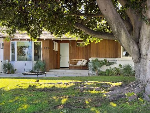 Photo of 389 Mira Loma Pl, Costa Mesa, CA 92627 (MLS # OC26038953)