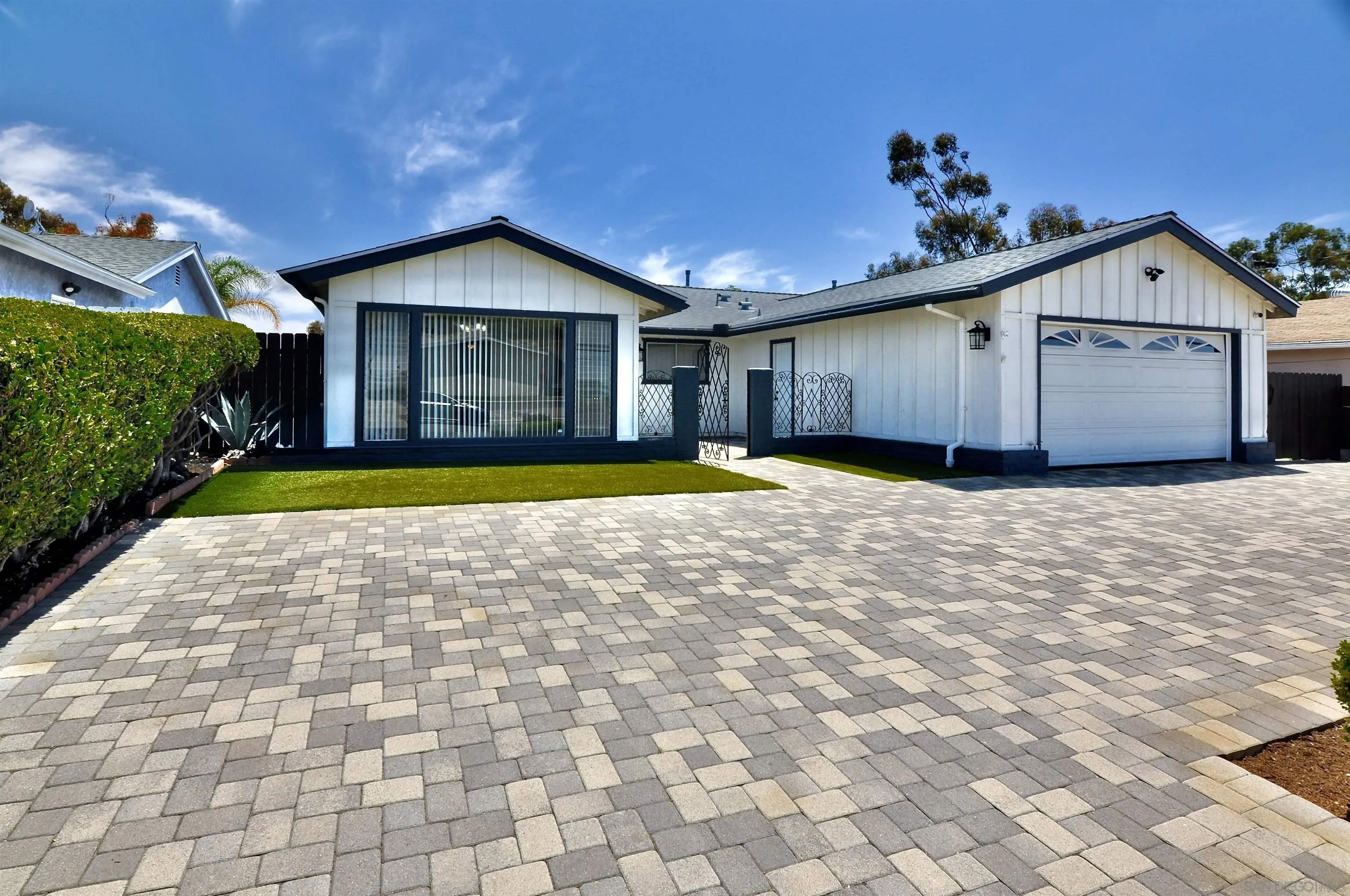576 Douglas Street