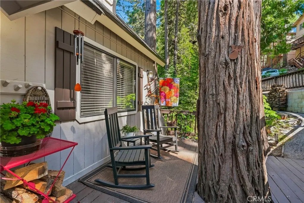 26216 Lake Forest