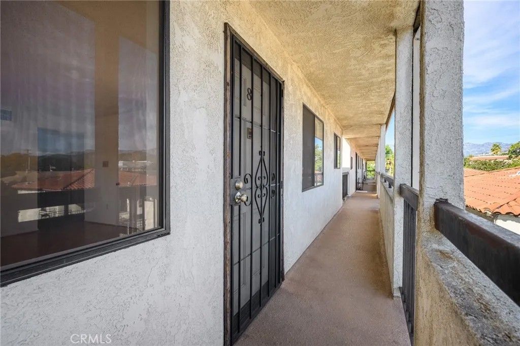 Photo of 1004 E Garfield Ave #8, Glendale, CA 91205 (MLS # GD26020071)