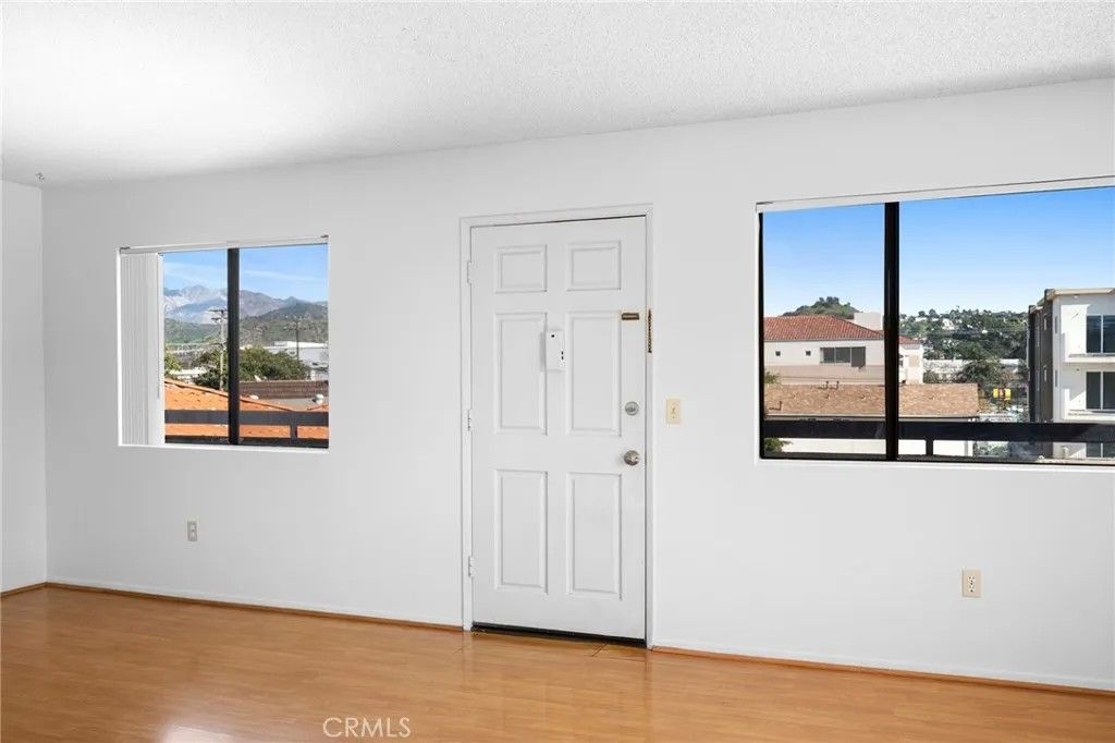 Photo of 1004 E Garfield Ave #8, Glendale, CA 91205 (MLS # GD26020071)