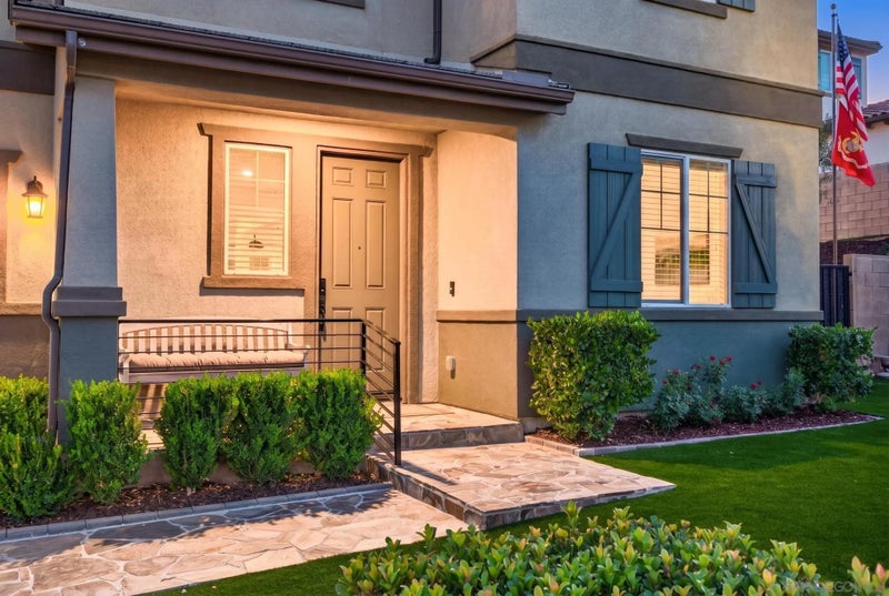 2077 Del Rincon Place