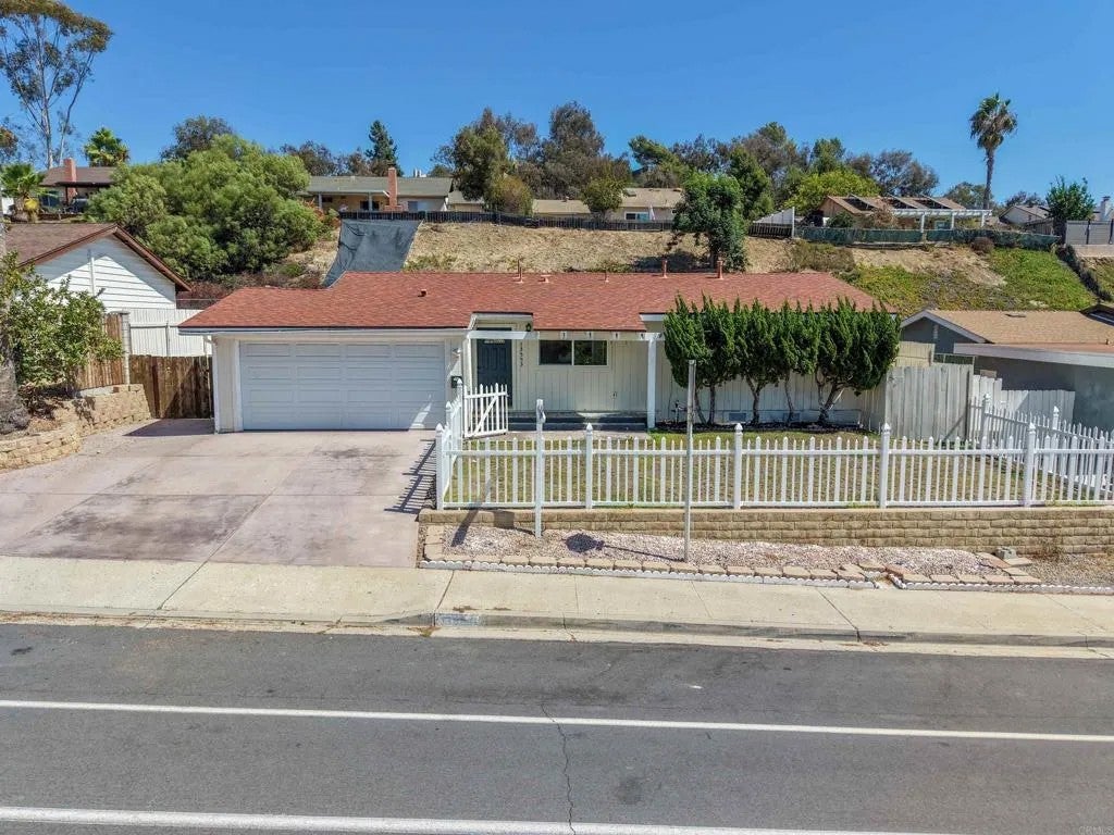 13553 Carriage Road