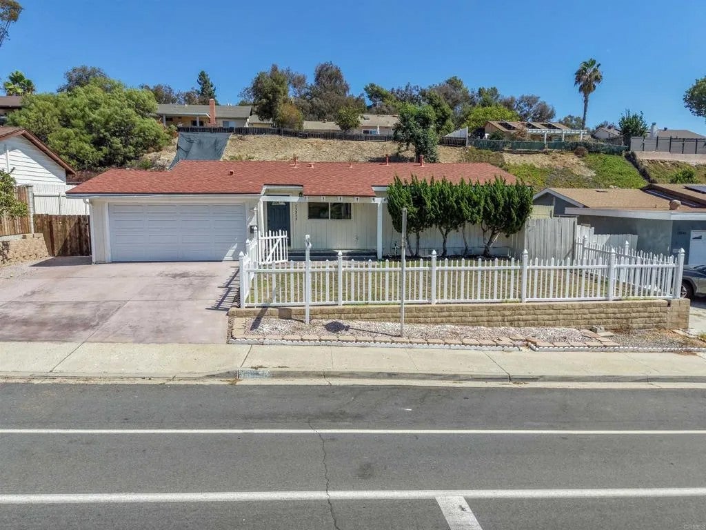 13553 Carriage Road