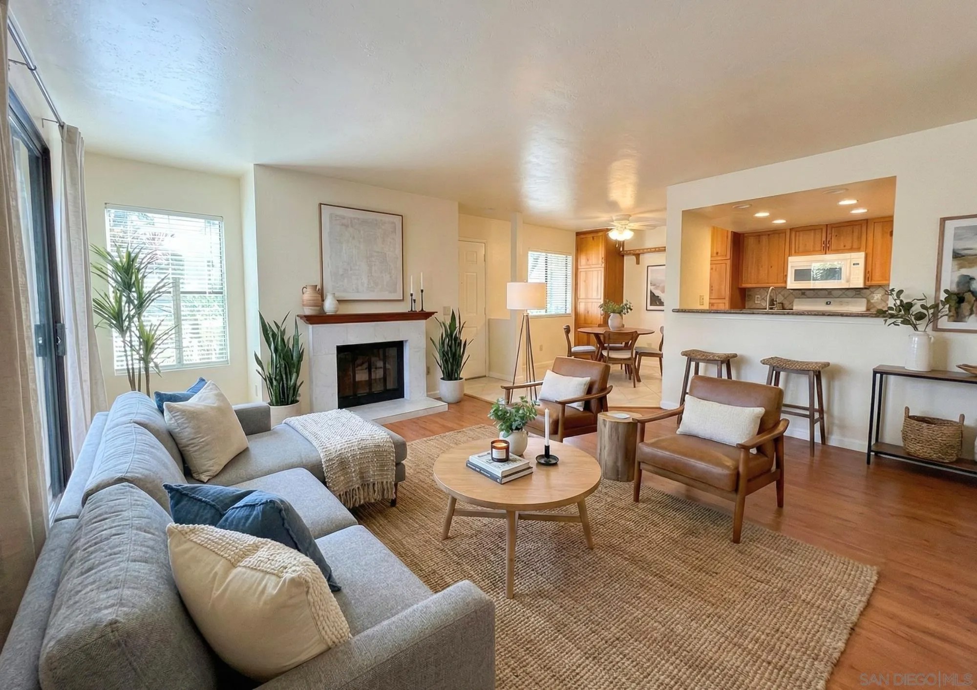 9392 Twin Trails Dr 105