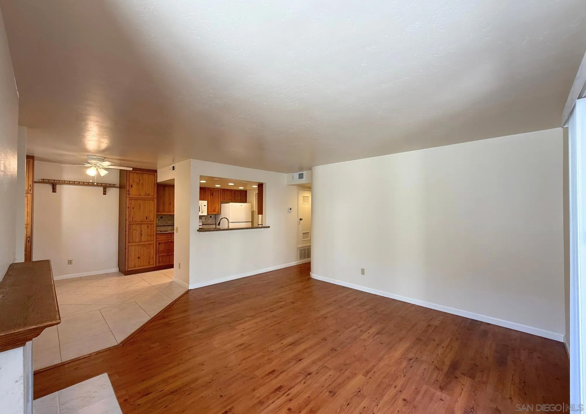 9392 Twin Trails Dr 105