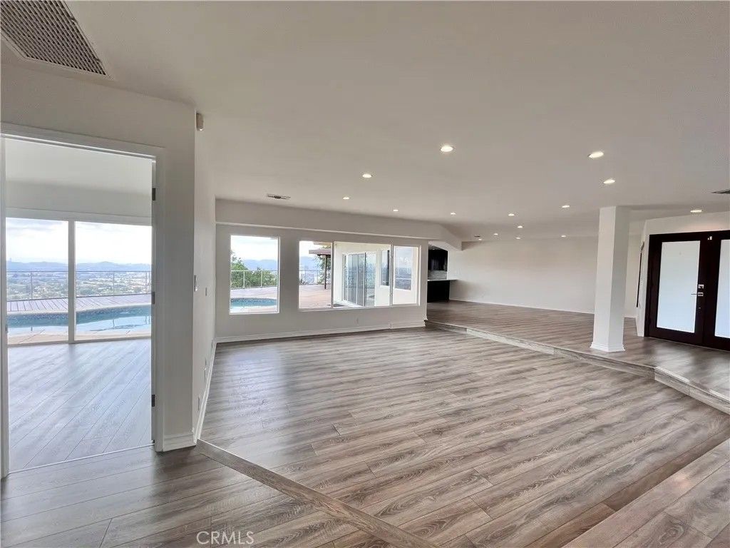 Photo of 881 Harrington Rd, Glendale, CA 91207 (MLS # GD25234923)