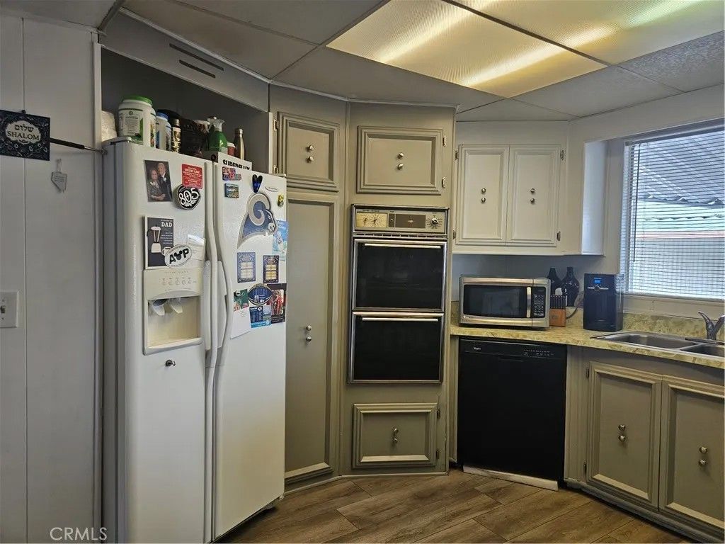 Photo of 1327 Woodbrook, Corona, CA 92882 (MLS # IG25279917)