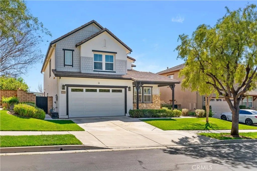 Photo of 22588 Lamplight Pl, Saugus, CA 91350 (MLS # WS26059556)