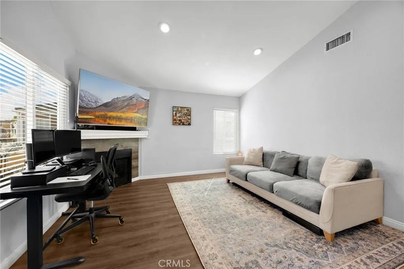 10411 E Briar Oaks