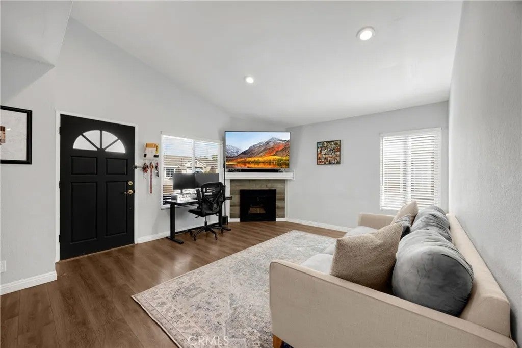 10411 E Briar Oaks
