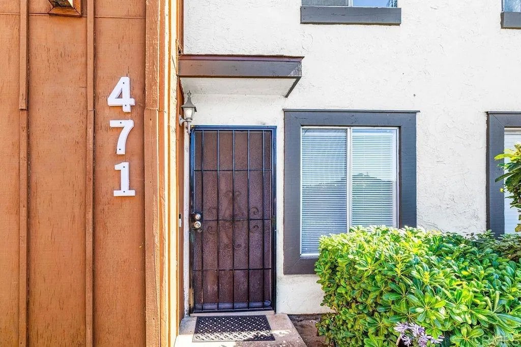 Photo of 471 S Lincoln Avenue, El Cajon, CA 92020 (MLS # PTP2604647)
