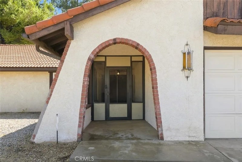 13689 Sarah Street