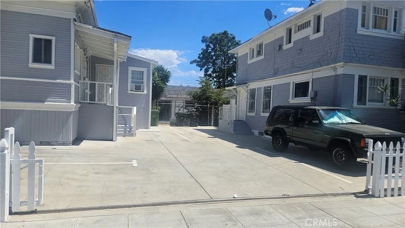 1540 W 28th